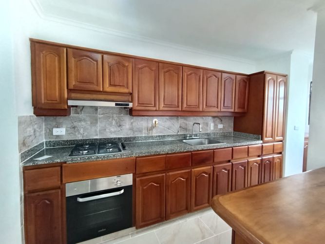 Apartamento de 2 alcobas en arriendo en El Poblado, Medellín, 81 m² · foto 5 de 20