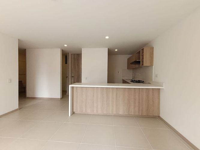 Apartamento de 2 alcobas en arriendo en El Poblado, Medellín, 85 m² · foto 4 de 20