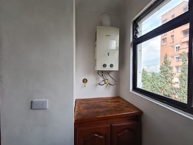 Apartamento de 2 alcobas en arriendo en El Poblado, Medellín, 81 m² · foto 8 de 20