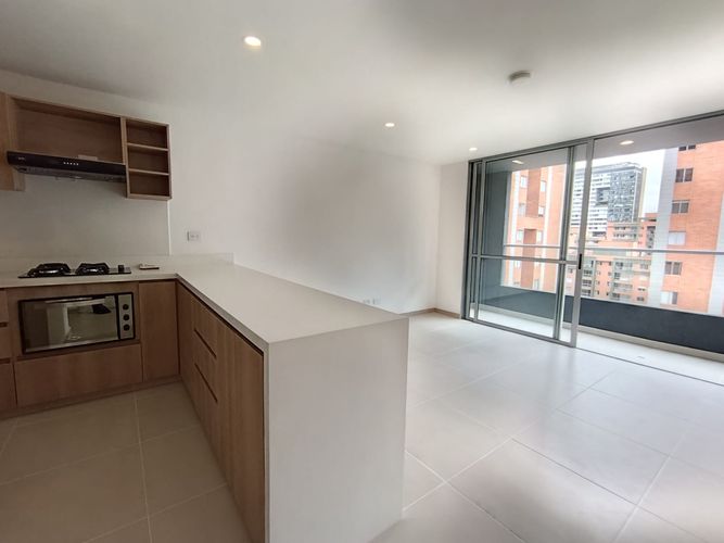 Apartamento de 2 alcobas en arriendo en El Poblado, Medellín, 85 m² · foto 5 de 20