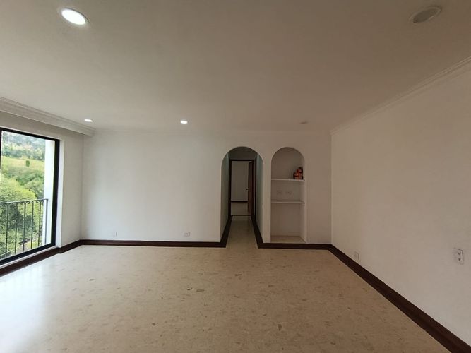 Apartamento de 2 alcobas en arriendo en El Poblado, Medellín, 81 m² · foto 9 de 20