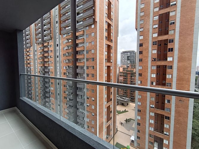 Apartamento de 2 alcobas en arriendo en El Poblado, Medellín, 85 m² · foto 7 de 20