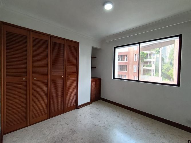 Apartamento de 2 alcobas en arriendo en El Poblado, Medellín, 81 m² · foto 11 de 20