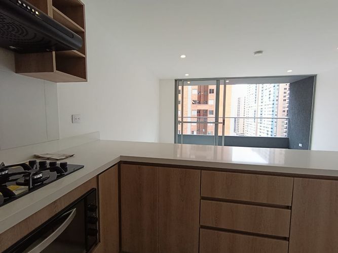 Apartamento de 2 alcobas en arriendo en El Poblado, Medellín, 85 m² · foto 9 de 20