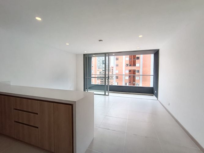 Apartamento de 2 alcobas en arriendo en El Poblado, Medellín, 85 m² · foto 10 de 20