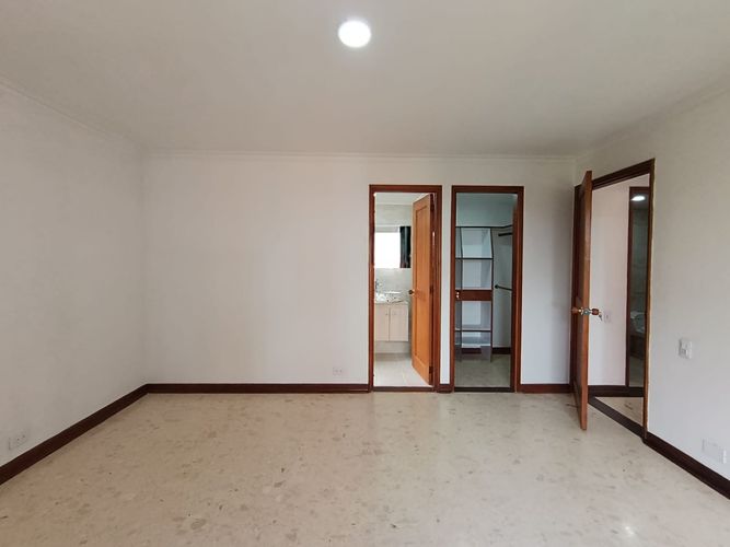 Apartamento de 2 alcobas en arriendo en El Poblado, Medellín, 81 m² · foto 14 de 20