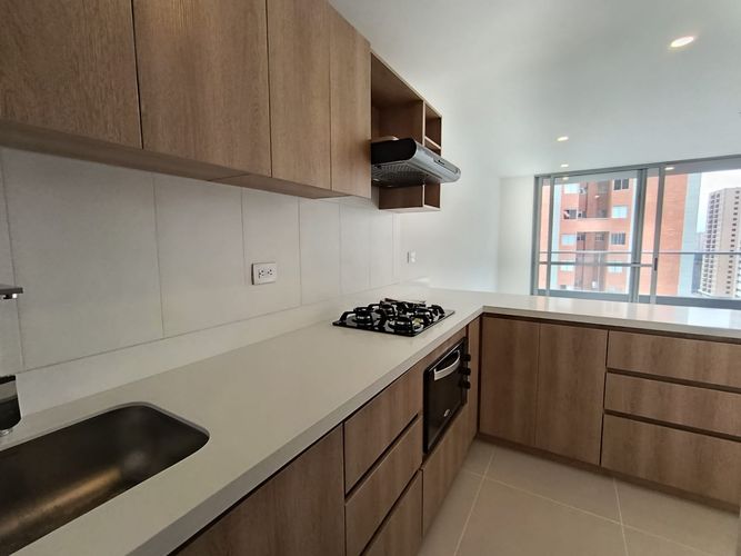 Apartamento de 2 alcobas en arriendo en El Poblado, Medellín, 85 m² · foto 11 de 20