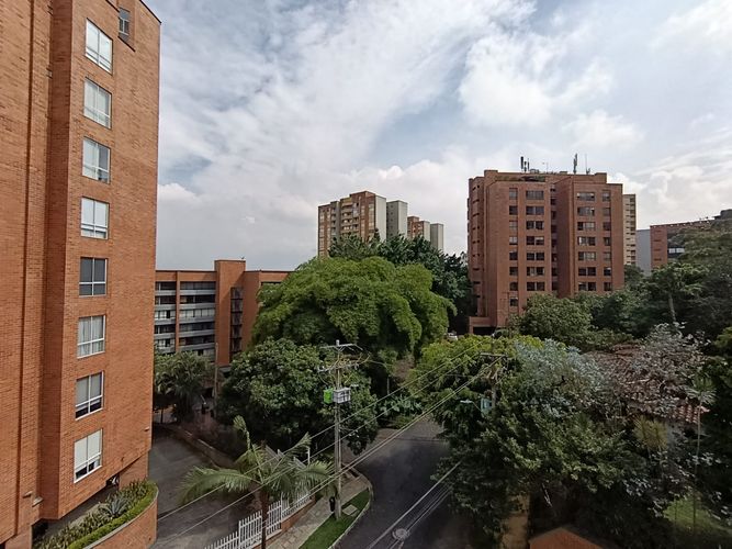 Apartamento de 2 alcobas en arriendo en El Poblado, Medellín, 81 m² · foto 17 de 20