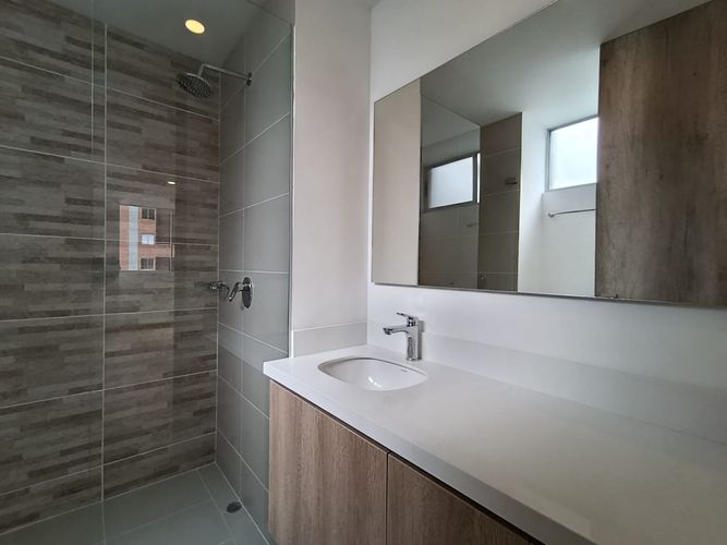 Apartamento de 2 alcobas en arriendo en El Poblado, Medellín, 85 m² · foto 18 de 20