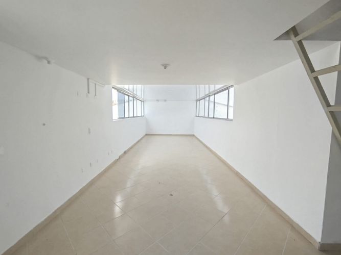 Local en arriendo en El Porvenir, Rionegro, 348 m² · foto 2 de 16