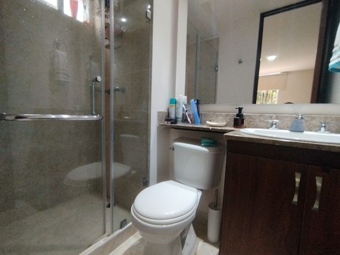 Apartamento de 3 alcobas en arriendo en Loma Del Esmeraldal, Envigado, 87 m² · foto 2 de 20