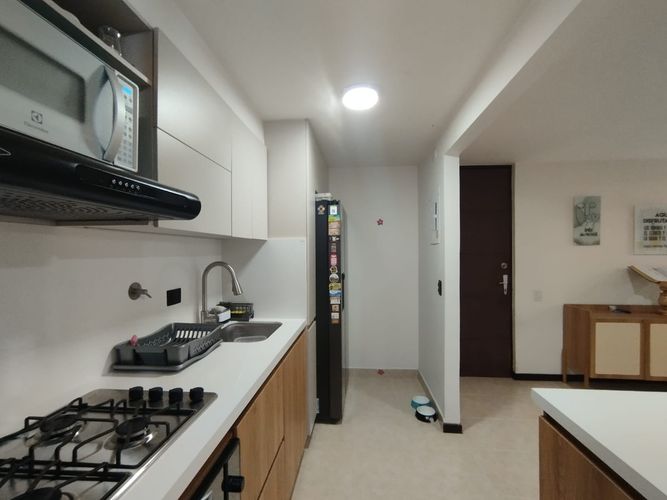 Apartamento de 3 alcobas en arriendo en Loma Del Esmeraldal, Envigado, 87 m² · foto 19 de 20