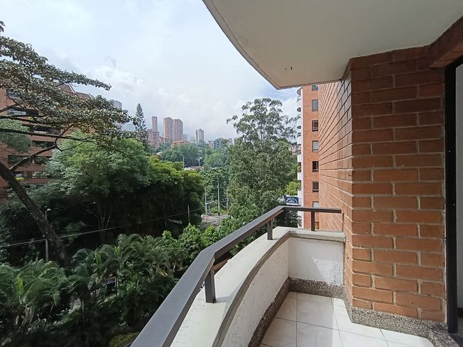 Apartamento de 3 alcobas en arriendo en La Florida, Medellín, 123 m² · foto 7 de 20