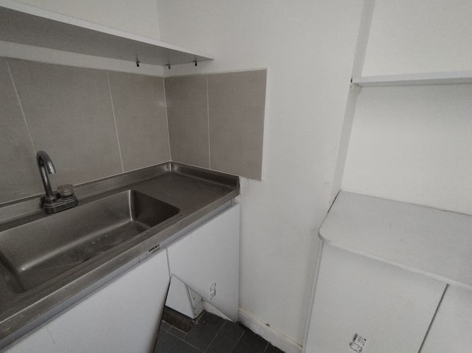 Oficina en arriendo en El Poblado, Medellín, 81 m² · foto 6 de 7