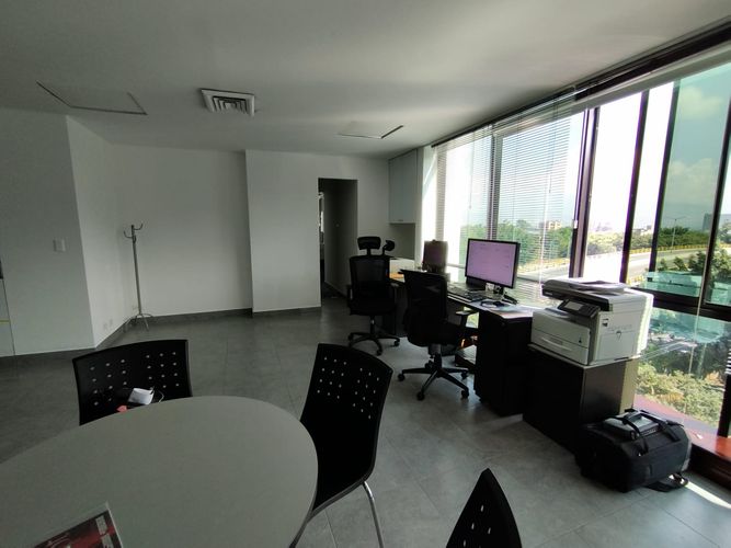 Oficina en arriendo en El Poblado, Medellín, 41 m² · foto 3 de 9