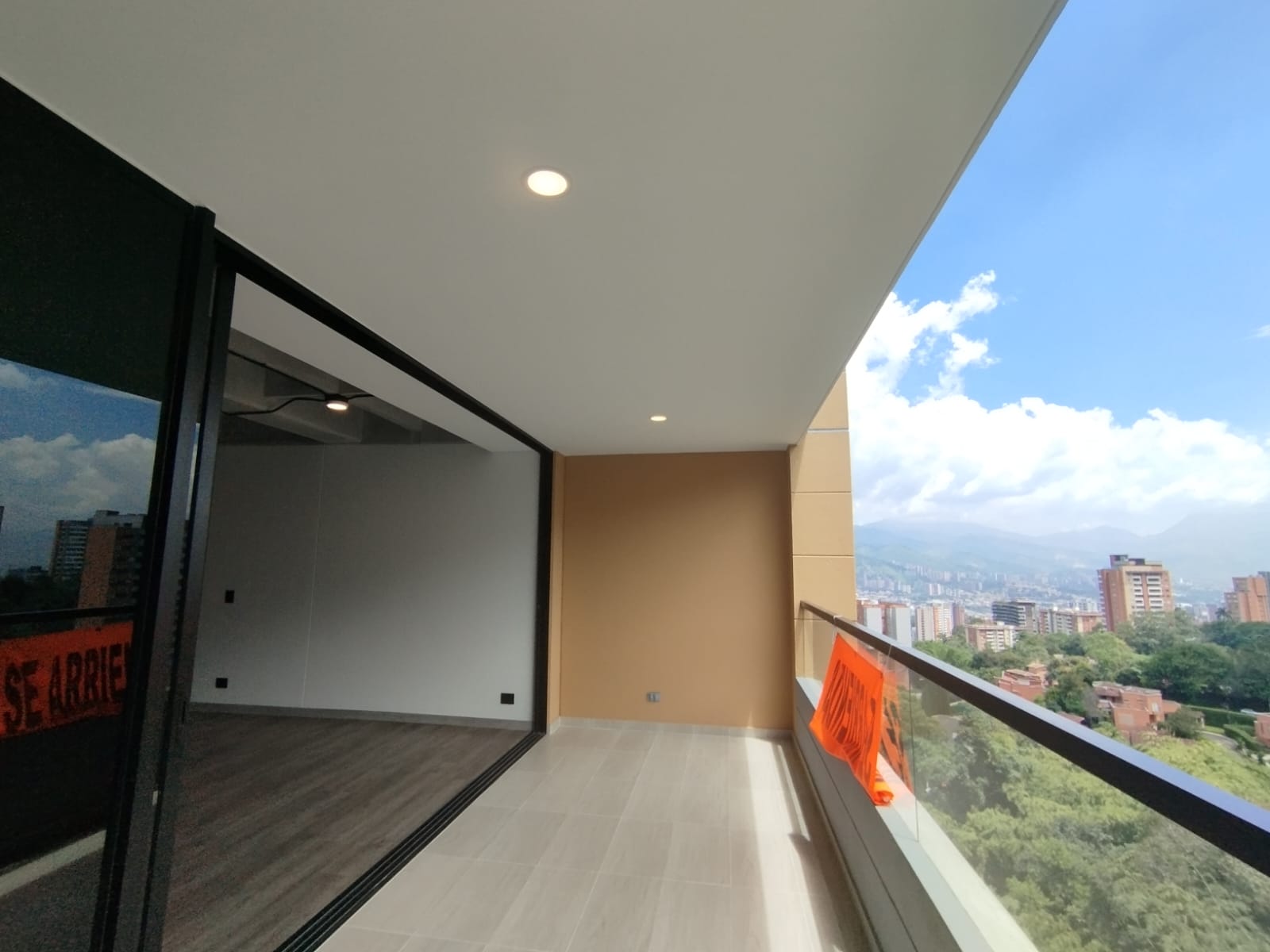 Apartamento en Arriendo en Loma del Esmeraldal, Envigado
