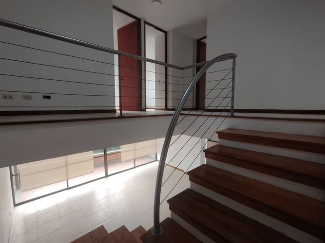 Apartamento de 3 alcobas en arriendo en El Diamante No. 2, Medellín, 128 m² · foto 2 de 20
