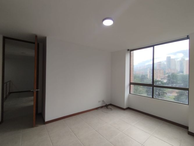 Apartamento de 3 alcobas en arriendo en El Diamante No. 2, Medellín, 128 m² · foto 7 de 20
