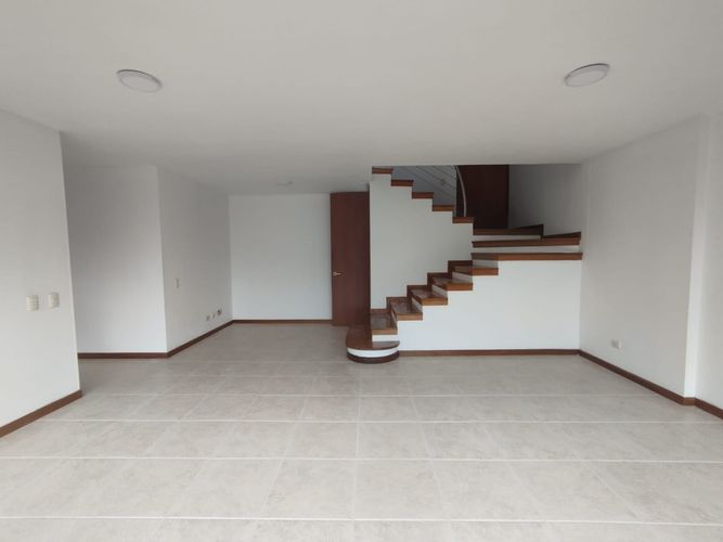 Apartamento de 3 alcobas en arriendo en El Diamante No. 2, Medellín, 128 m² · foto 18 de 20