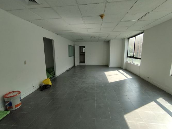 Oficina en arriendo en El Poblado, Medellín, 39 m² · foto 2 de 7