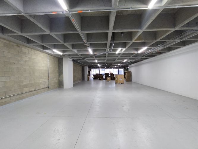 Bodega en arriendo en Suramérica, Itagüí, 331 m² · foto 2 de 10