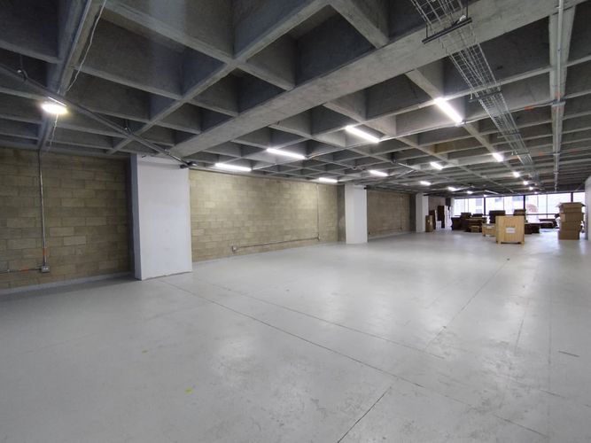 Bodega en arriendo en Suramérica, Itagüí, 331 m² · foto 3 de 10