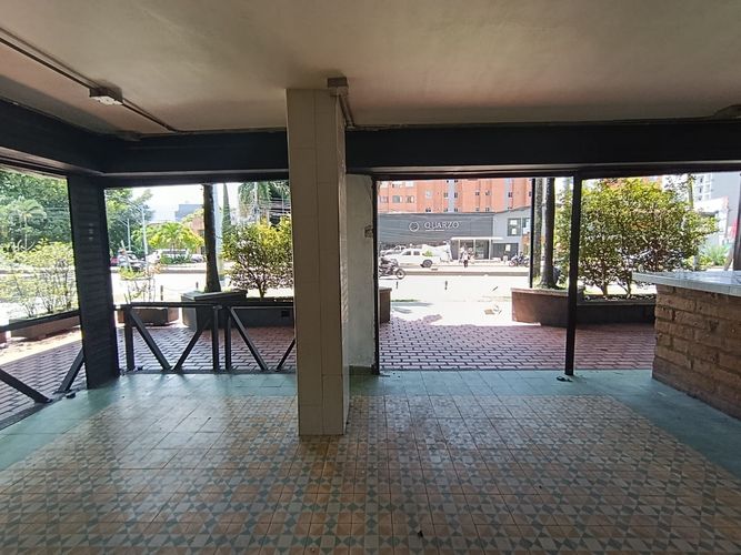 Local en arriendo en La Castellana, Medellín, 47 m² · foto 4 de 15