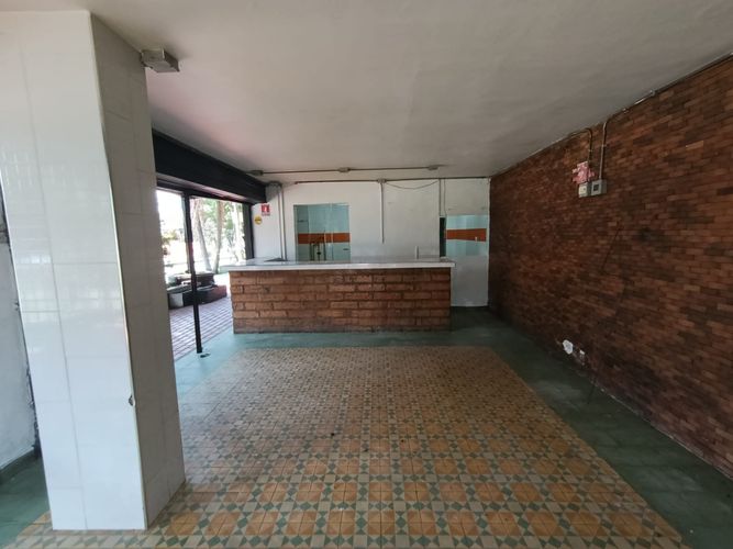Local en arriendo en La Castellana, Medellín, 47 m² · foto 8 de 15