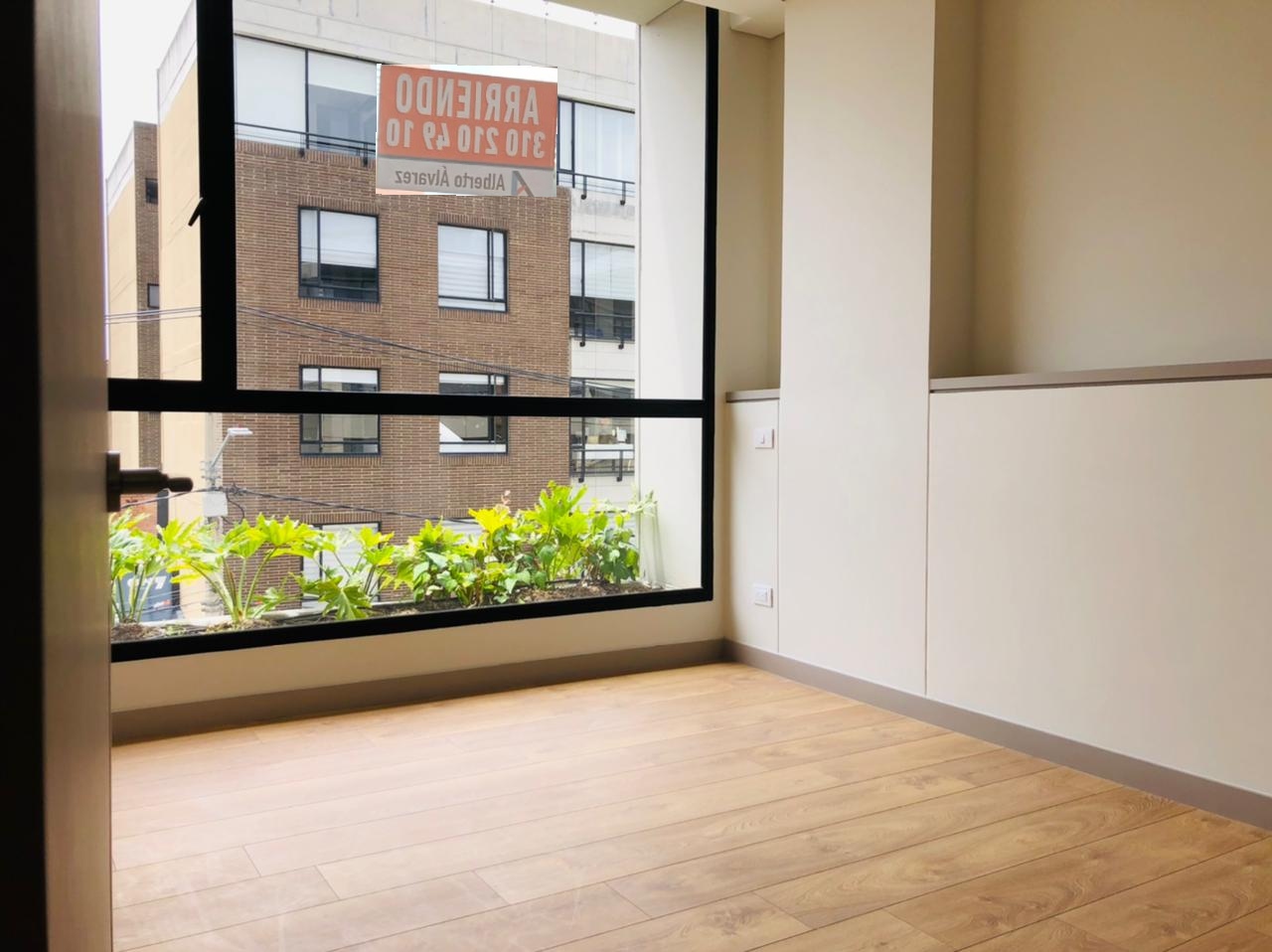 Apartamento en arriendo en Santa Barbara, Bogotá · foto 2 de 15