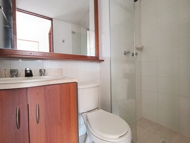 Apartamento de 2 alcobas en arriendo en El Poblado, Medellín, 70 m² · foto 11 de 17
