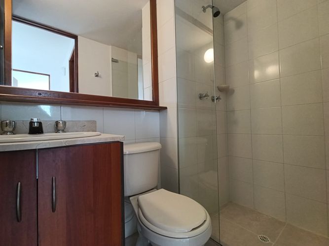 Apartamento de 2 alcobas en arriendo en El Poblado, Medellín, 70 m² · foto 15 de 17