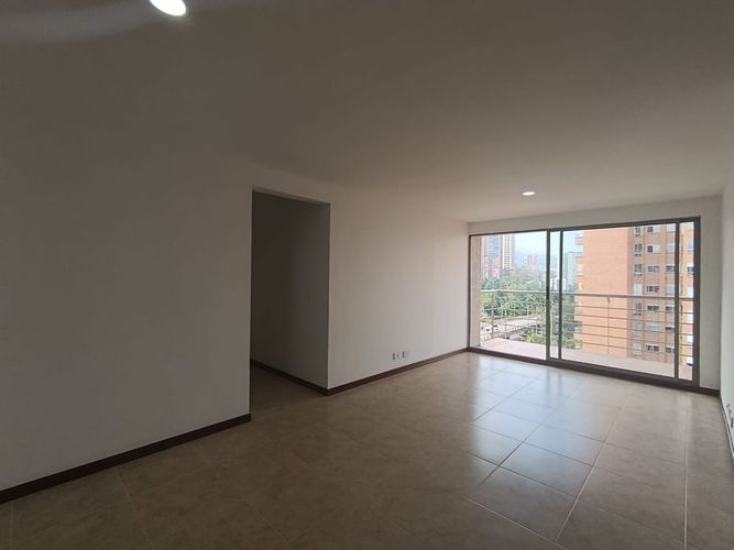 Apartamento de 3 alcobas en arriendo en El Poblado, Medellín, 90 m² · foto 4 de 20