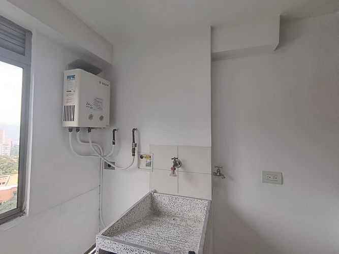 Apartamento de 3 alcobas en arriendo en El Poblado, Medellín, 90 m² · foto 12 de 20
