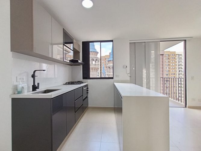 Apartamento de 3 alcobas en arriendo en Rionegro, 73 m² · foto 3 de 14