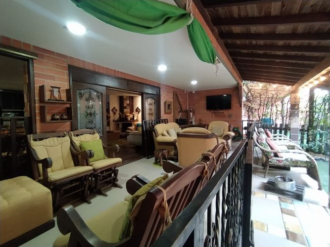 Casa de 4 alcobas en arriendo en Canto De Luna, Envigado, 200 m² · foto 4 de 20