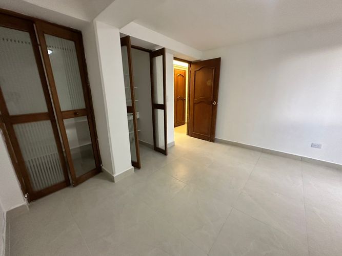 Apartamento de 3 alcobas en arriendo en Las Lomas, Medellín, 130 m² · foto 14 de 17