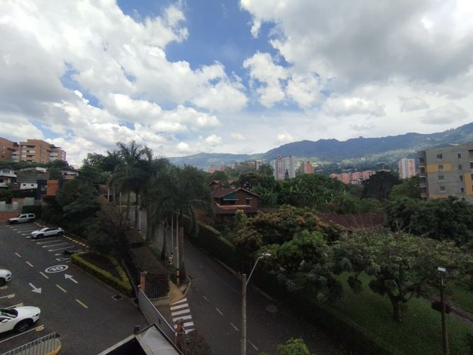 Apartamento de 3 alcobas en arriendo en Cumbres, Envigado, 133 m² · foto 15 de 20