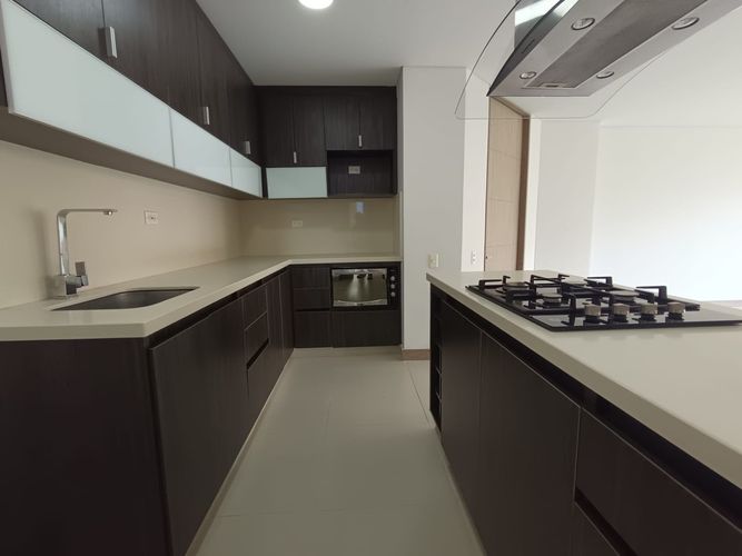 Apartamento de 3 alcobas en arriendo en Loma Del Esmeraldal, Envigado, 120 m² · foto 3 de 20