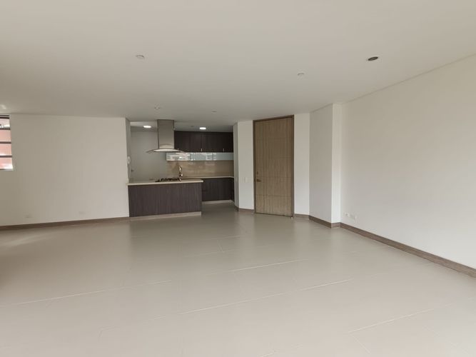 Apartamento de 3 alcobas en arriendo en Loma Del Esmeraldal, Envigado, 120 m² · foto 7 de 20