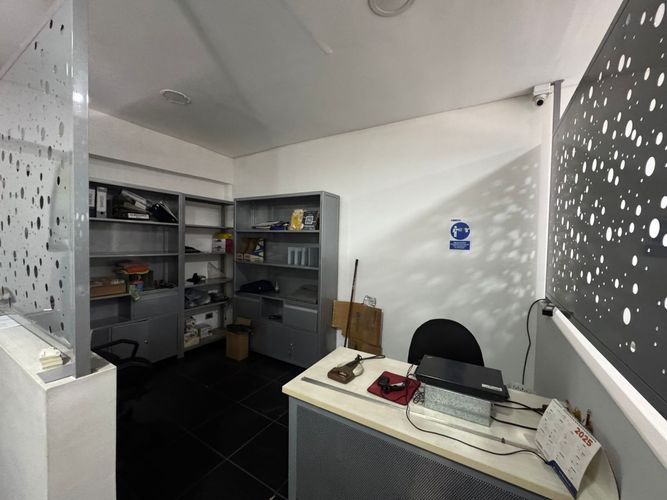 Bodega en arriendo en Trinidad, Medellín, 330 m² · foto 2 de 20
