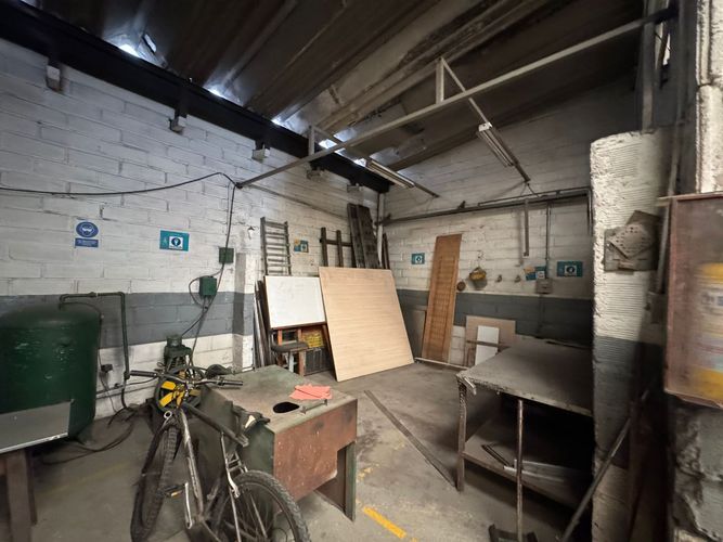 Bodega en arriendo en Trinidad, Medellín, 330 m² · foto 4 de 20