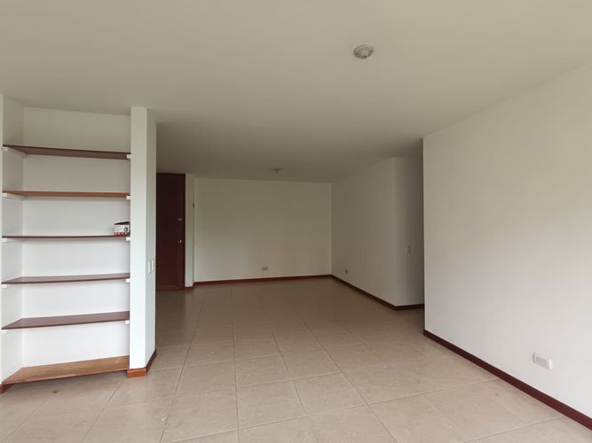 Apartamento de 3 alcobas en arriendo en Loma Del Esmeraldal, Envigado, 87 m² · foto 11 de 20