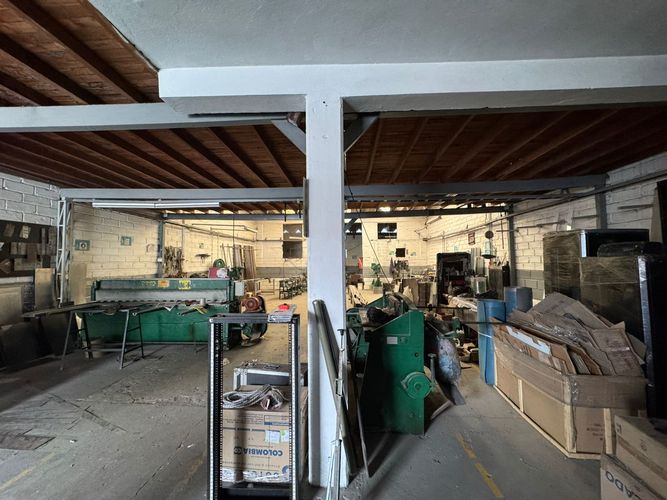 Bodega en arriendo en Trinidad, Medellín, 330 m² · foto 15 de 20