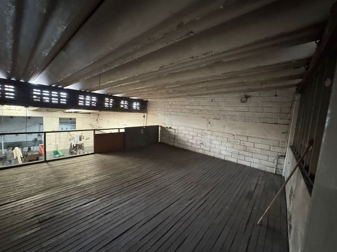 Bodega en arriendo en Trinidad, Medellín, 330 m² · foto 18 de 20