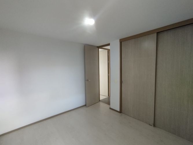 Apartamento de 2 alcobas en arriendo en Loma Del Esmeraldal, Envigado, 72 m² · foto 2 de 16