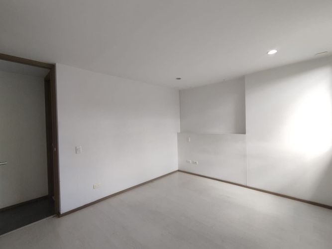 Apartamento de 2 alcobas en arriendo en Loma Del Esmeraldal, Envigado, 72 m² · foto 6 de 16