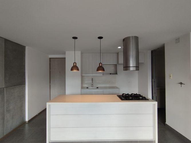 Apartamento de 2 alcobas en arriendo en Loma Del Esmeraldal, Envigado, 72 m² · foto 8 de 16