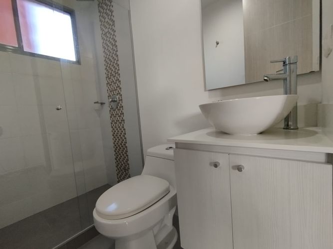 Apartamento de 2 alcobas en arriendo en Loma Del Esmeraldal, Envigado, 72 m² · foto 9 de 16