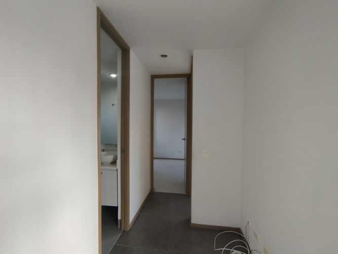 Apartamento de 2 alcobas en arriendo en Loma Del Esmeraldal, Envigado, 72 m² · foto 10 de 16