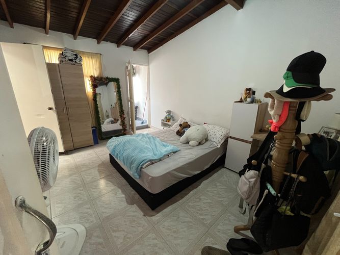 Casa de 5 alcobas en venta en La Floresta, Medellín, 120 m² · foto 10 de 24